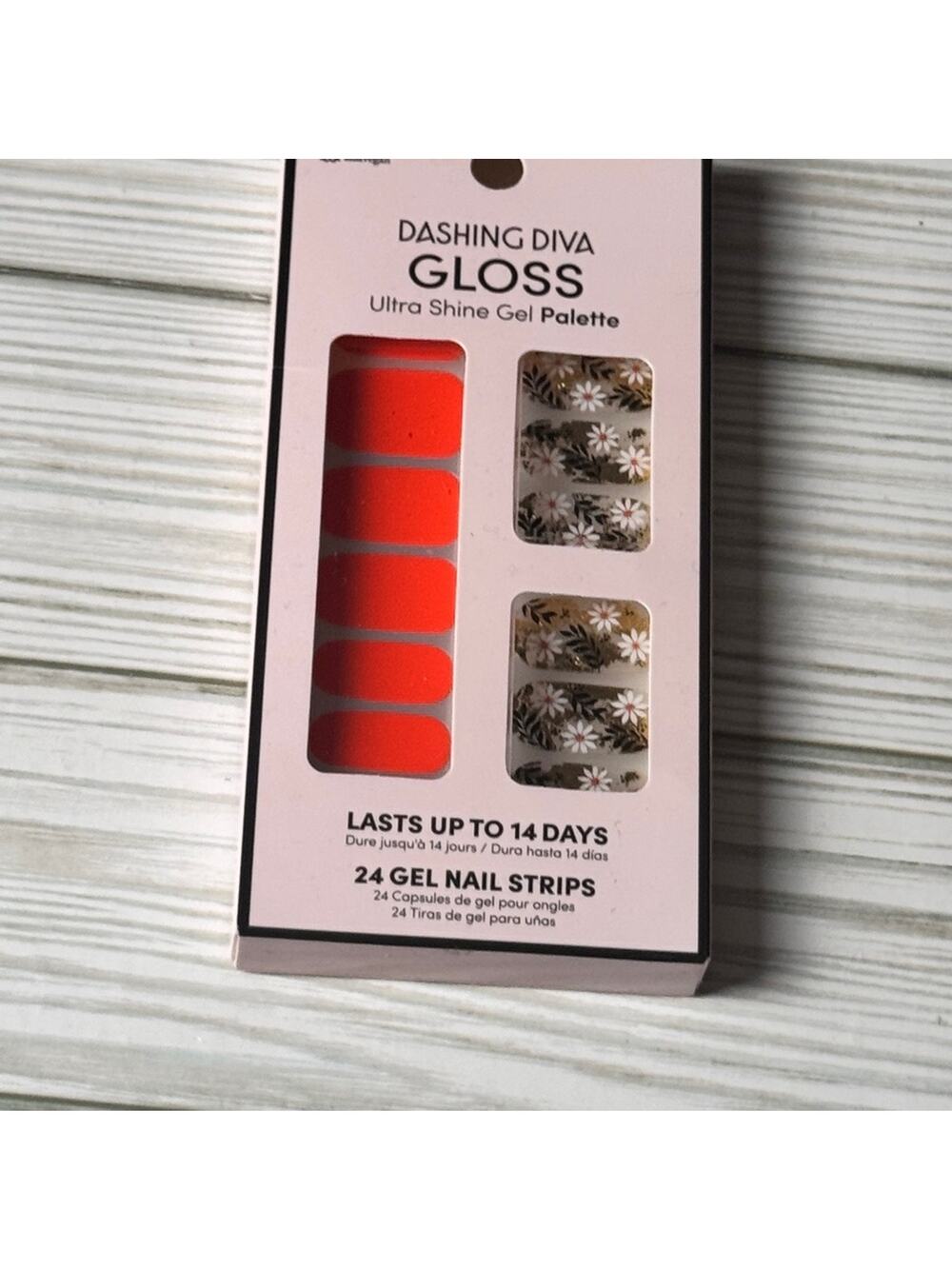 Dashing Diva Gloss Ultra Shine Gel Palette 24 Gel Nail Strips